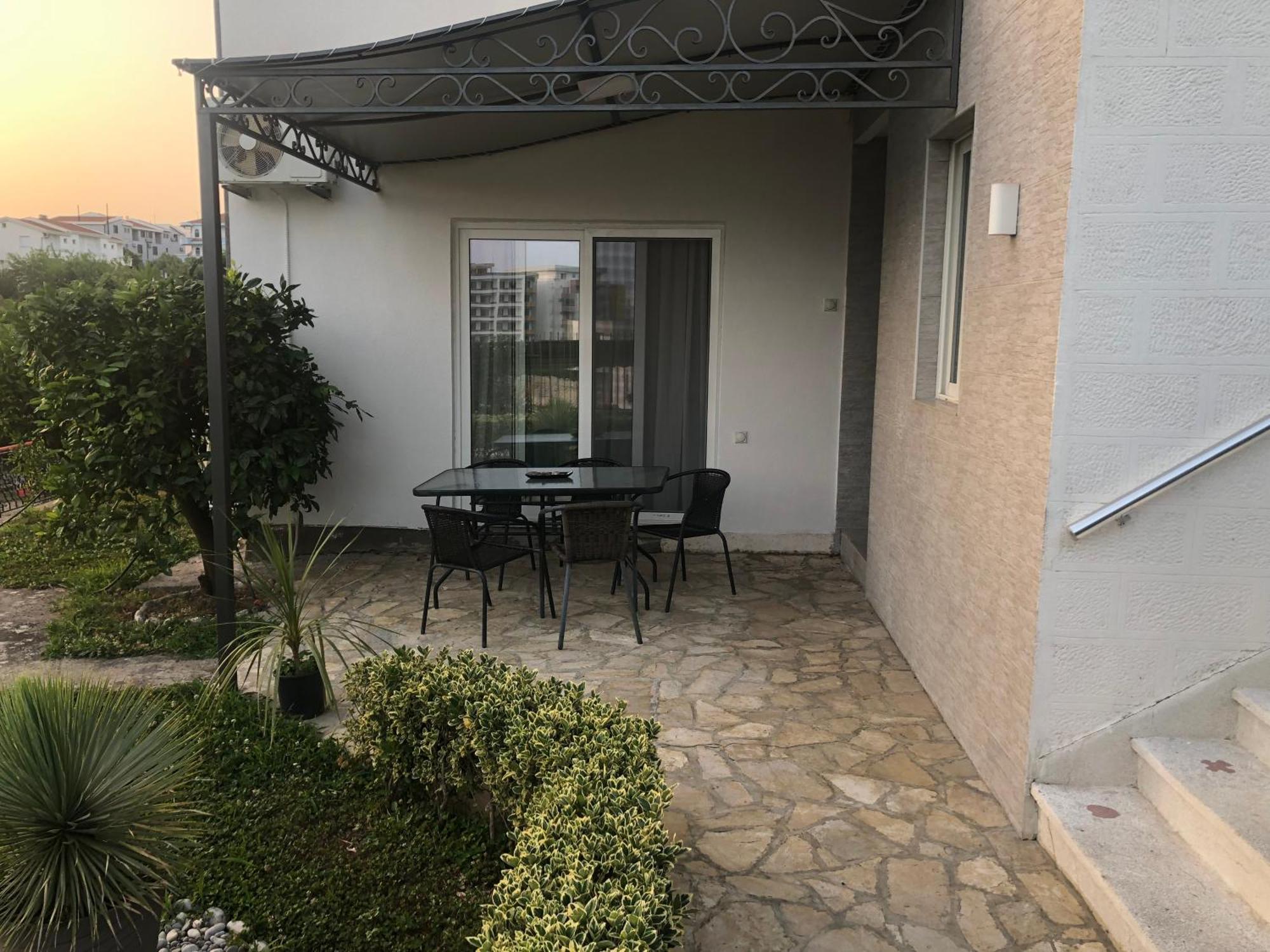 Rejhan Totti Ulcinj Exterior photo